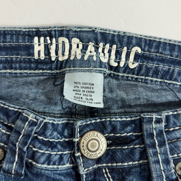 Hydralic Women's Distressed Blue Capri Jeans size 3/4 (G6) - Picture 7 of 8